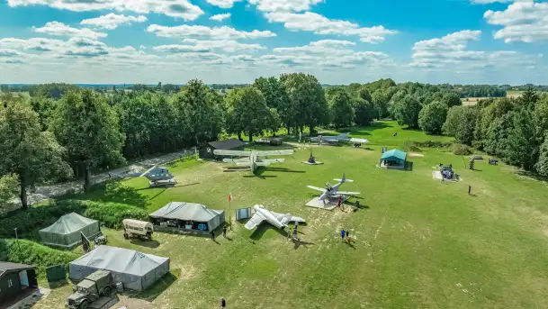 Muzeum Wilcze Lotnisko: Skarbnica Pamiątek po Polskich Dywizjonach Lotniczych - zdjęcie 5
