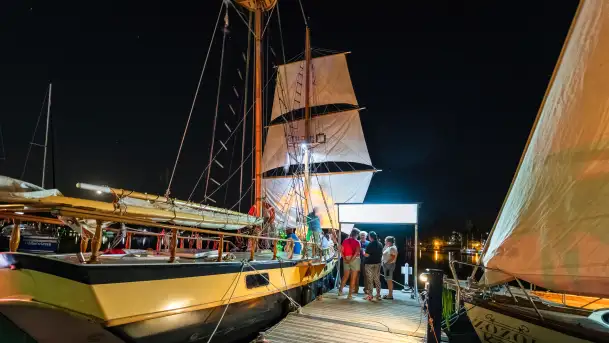 XXV Zlot Klubu Jacht Oldtimer, zdjęcia nocne, sierpień 2024 r. - zdjęcie 10