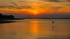 Zachód słońca nad jeziorem Święcajty, Ogonki, wrzesień 2024 r. - zdjęcie 17