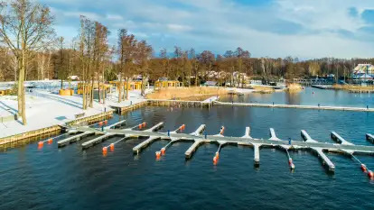 Zimowa zatoka Tracz na zdjęciach z lotu ptaka, styczeń 2025 r.