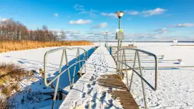 Niedzielne, zimowe popołudnie w Wilkasach nad Niegocinem, luty 2025 r. - zdjęcie 30