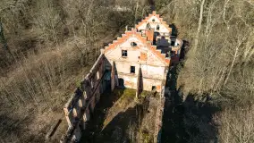 Ruiny pałacu w Prośnie, marzec 2025 r. - zdjęcie 3