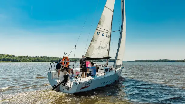 Wizyta Mazury24 nad Jeziorakiem w Jeziorak Yacht Club