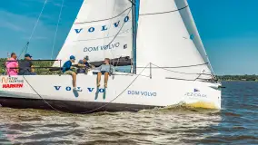 Szaleństwa pod trzema żaglami z Jeziorak Jacht Club - zdjęcie 4