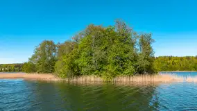 Jezioro Czos, Mrągowo widziane z wody, maj 2025 r. - zdjęcie 18