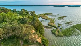 Zachód słońca nad jeziorem Śniardwy i wyspą Szeroki Ostrów, czerwiec 2025 r. - zdjęcie 12