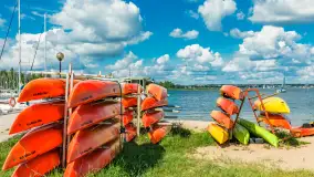 Niedzielny poranek w porcie AZS Wilkasy nad Niegocinem, lipiec 2025 r. - zdjęcie 35