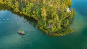 Jezioro Nidzkie i przystań OW Wodnik na fotkach  z drona, sierpień 2025 r. - zdjęcie 6