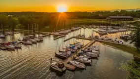 Zachód słońca z tęczą w tle, przystań Nautica, sierpień 2025 r. - zdjęcie 2