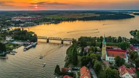 Mikołajki po zachodzie słońca z drona, sierpień 2025 r. - zdjęcie 28