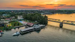 Mikołajki po zachodzie słońca z drona, sierpień 2025 r. - zdjęcie 26