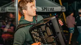 Jack Sparrow Band w tawernie Rozbitek, sierpień 2025 r. - zdjęcie 5