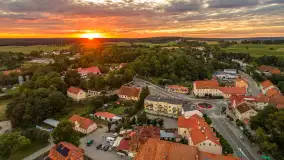 Ryn z lotu ptaka o zachodzie słońca, sierpień 2025 r. - zdjęcie 45