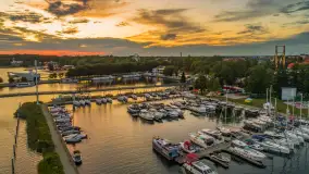 Zachód słońca nad Giżyckiem i Ekomariną, sierpień 2025 r. - zdjęcie 35