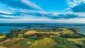 Mamry, Węgorapa i Węgorzewo w tle z drona, sierpień 2025 r. - zdjęcie 2