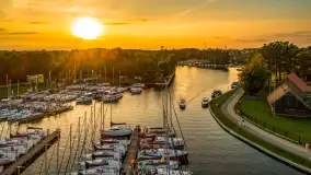 Zachód słońca w Węgorzewie, port Keja, sierpień 2025 r. - zdjęcie 18