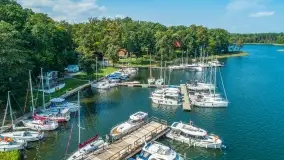 Jezioro Kisajno i port Łabędzi Ostrów na początku września 2025 r. z drona - zdjęcie 15