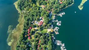 Jezioro Kisajno i port Łabędzi Ostrów na początku września 2025 r. z drona - zdjęcie 23