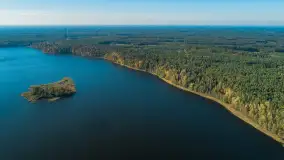 Barwy jesieni nad jeziorem Nidzkim i portem Pod Dębem, październik 2025 r. - zdjęcie 11