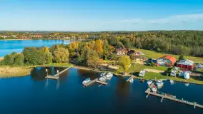 Jezioro Święcajty i Ognisty Ptak z drona, jesień 2025 r. - zdjęcie 1