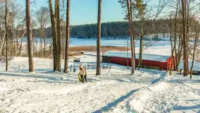 Wodnik nad jeziorem Nidzkim w zimowej scenerii, styczeń 2026 r. - zdjęcie 37