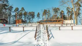 Wodnik nad jeziorem Nidzkim w zimowej scenerii, styczeń 2026 r. - zdjęcie 1