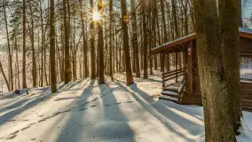 Wodnik nad jeziorem Nidzkim w zimowej scenerii, styczeń 2026 r. - zdjęcie 72