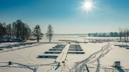 Jezioro Święcajty i przystań Nautica w Kolonii Rybackiej, wersja zimowa, styczeń 2026 .r
