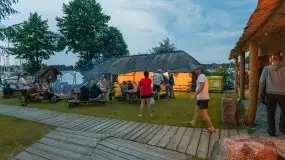 Zdjęcia: Bandik Władek Świeczkowski wystąpił w porcie Tło Dla Mew - zdjęcie 14