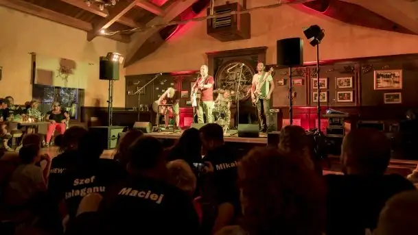 Zdjęcia: Tawerna Albatros wypełniła się po brzegi - zdjęcie 3