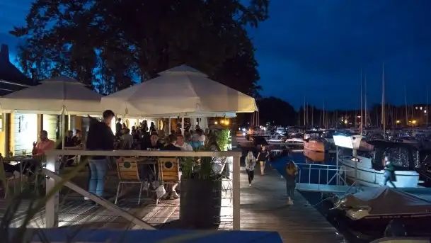 Zdjęcia: Taneczna zabawa w Stanicy Wodnej Stranda - zdjęcie 2