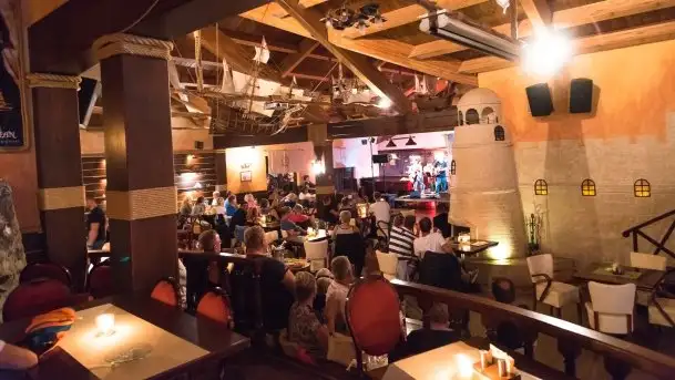 Zdjęcia: Mietek Folk porwał do tańca publiczność Albatrosa - zdjęcie 11