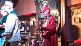 Zdjęcia: Mietek Folk porwał do tańca publiczność Albatrosa - zdjęcie 7