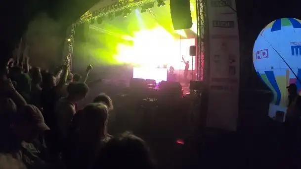 Zdjęcia: Energia, pasja i muzyka na scenie przy Mamrach - zdjęcie 5