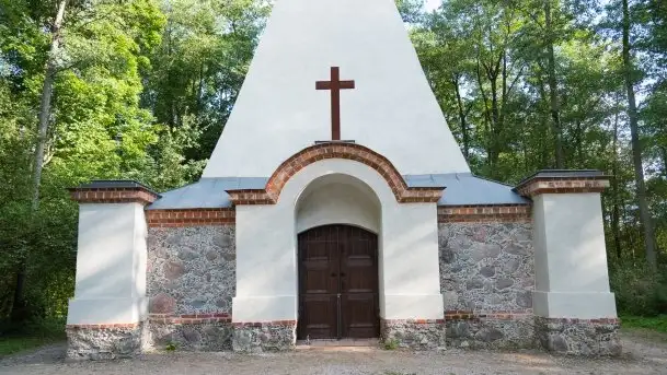 Zdjęcia: Piramida w mazurskim miejscu mocy - zdjęcie 3