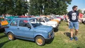 Zdjęcia:  Zlot "maluchów" w Giżycku. Nie ma klimy, ale jest klimat - zdjęcie 14