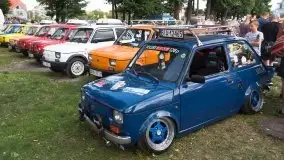 Zdjęcia:  Zlot "maluchów" w Giżycku. Nie ma klimy, ale jest klimat - zdjęcie 27