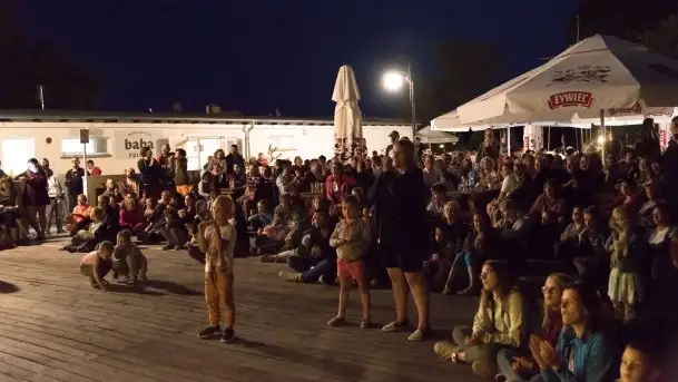 Zdjęcia: Szanty, irlandzki folk i bluegrass na sztynorckiej scenie  - zdjęcie 9