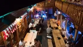 Zdjęcia: Załoga Dr. Bryga rozśpiewała publiczność Tawerny Keja  - zdjęcie 2