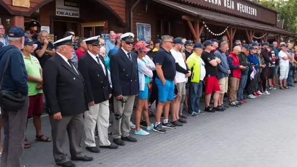 Zdjęcia: Popłynęli na cześć Wolnych Polskich Żeglarzy - zdjęcie 7