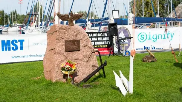 Zdjęcia: Popłynęli na cześć Wolnych Polskich Żeglarzy - zdjęcie 11