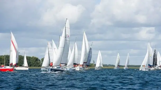 Zdjęcia: Silny wiatr i pięć wyścigów  - zdjęcie 2