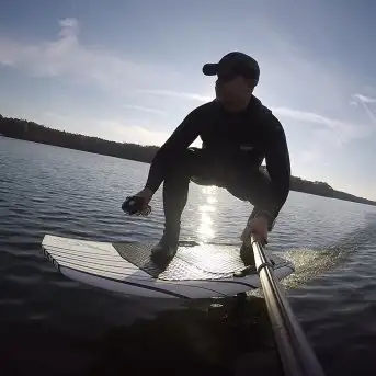 Zdjęcia: Deska eFoil na Mazurach - lewituj nad wodą w sezonie 2020 - zdjęcie 10