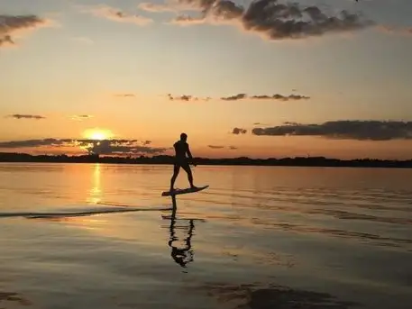 Zdjęcia: Deska eFoil na Mazurach - lewituj nad wodą w sezonie 2020 - zdjęcie 1