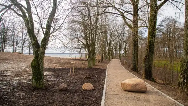 Nowa plaża w Bystrym nad jeziorem Niegocin czeka już na lato - zdjęcie 11