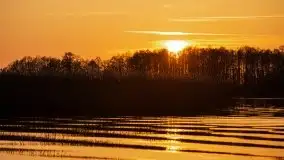 Jezioro Stręgiel skąpane w złocie zachodu słońca - zdjęcie 27