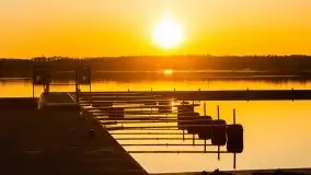 Piaski i jezioro Bełdany w marcowym słońcu - zdjęcie 30