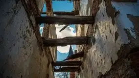 Zdjęcia: Pałac w Prośnie – monumentalna, romantyczna i tajemnicza ruina - zdjęcie 22