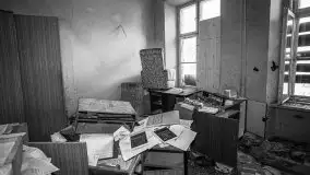 Cień historii sprzed kilkudziesięciu lat w jednym z pałacyków - zdjęcie 33