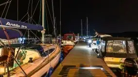 Nocne życie w porcie Tajty, sierpień 2020 r. - zdjęcie 34